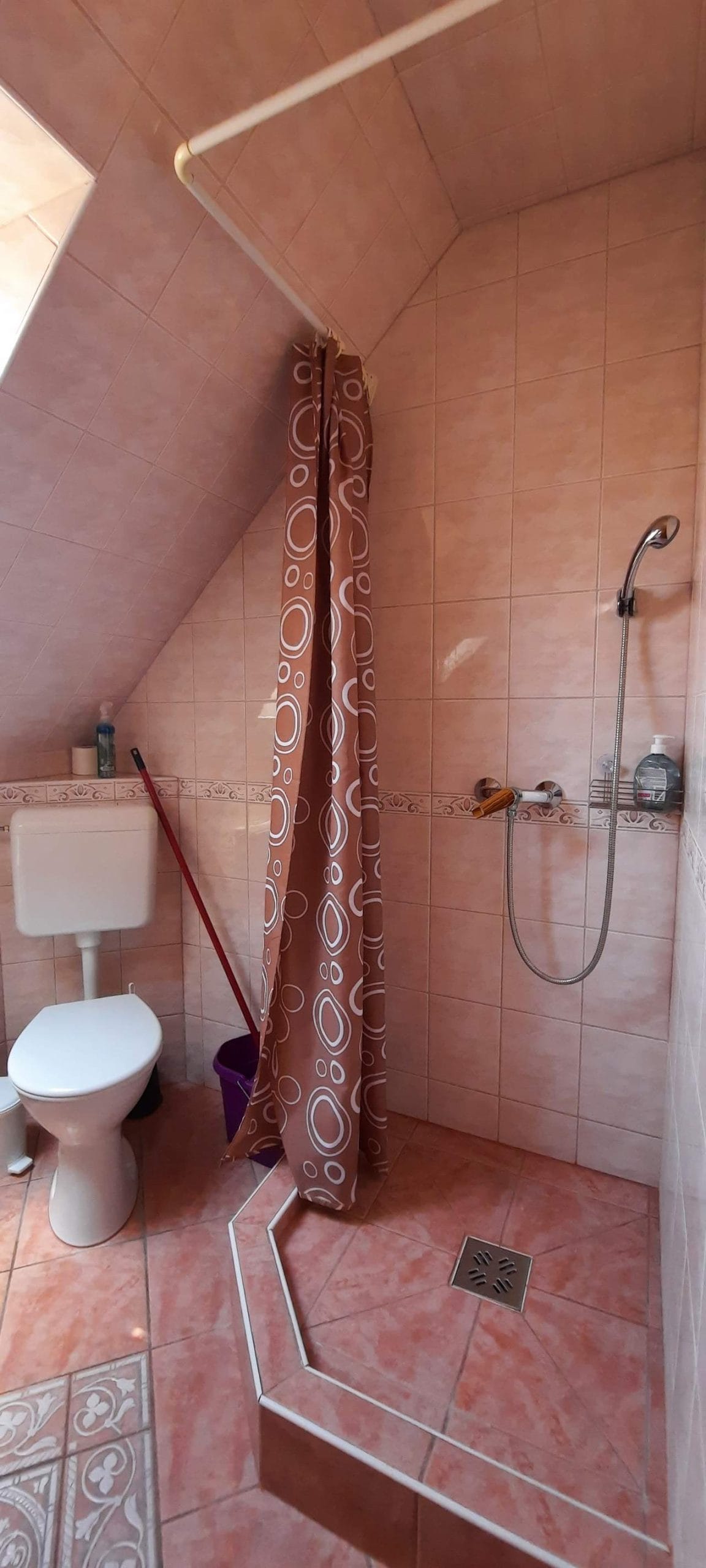 Különágyas szoba